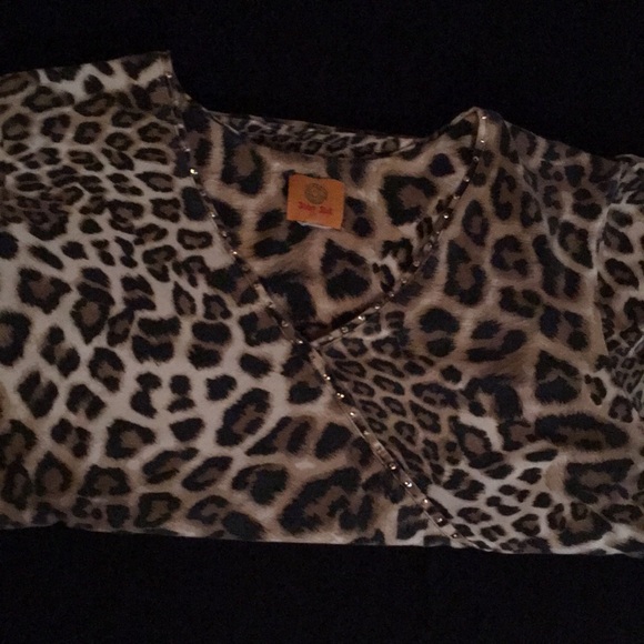 Leopard top - Picture 2 of 3